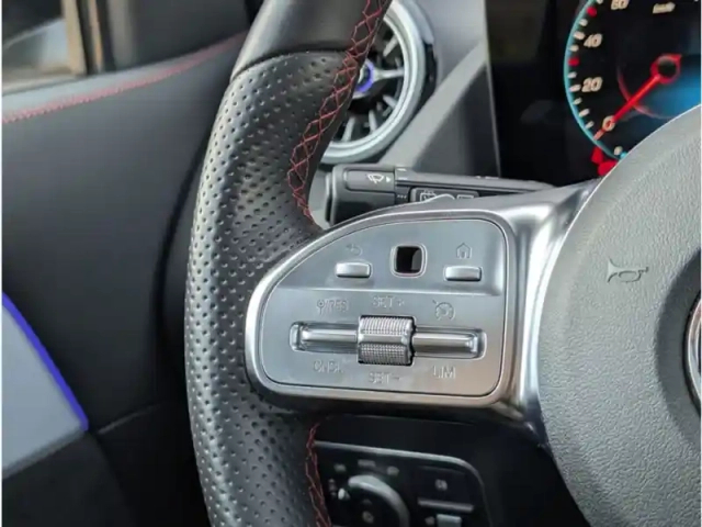 Mercedes Gla 250 e — photo 13