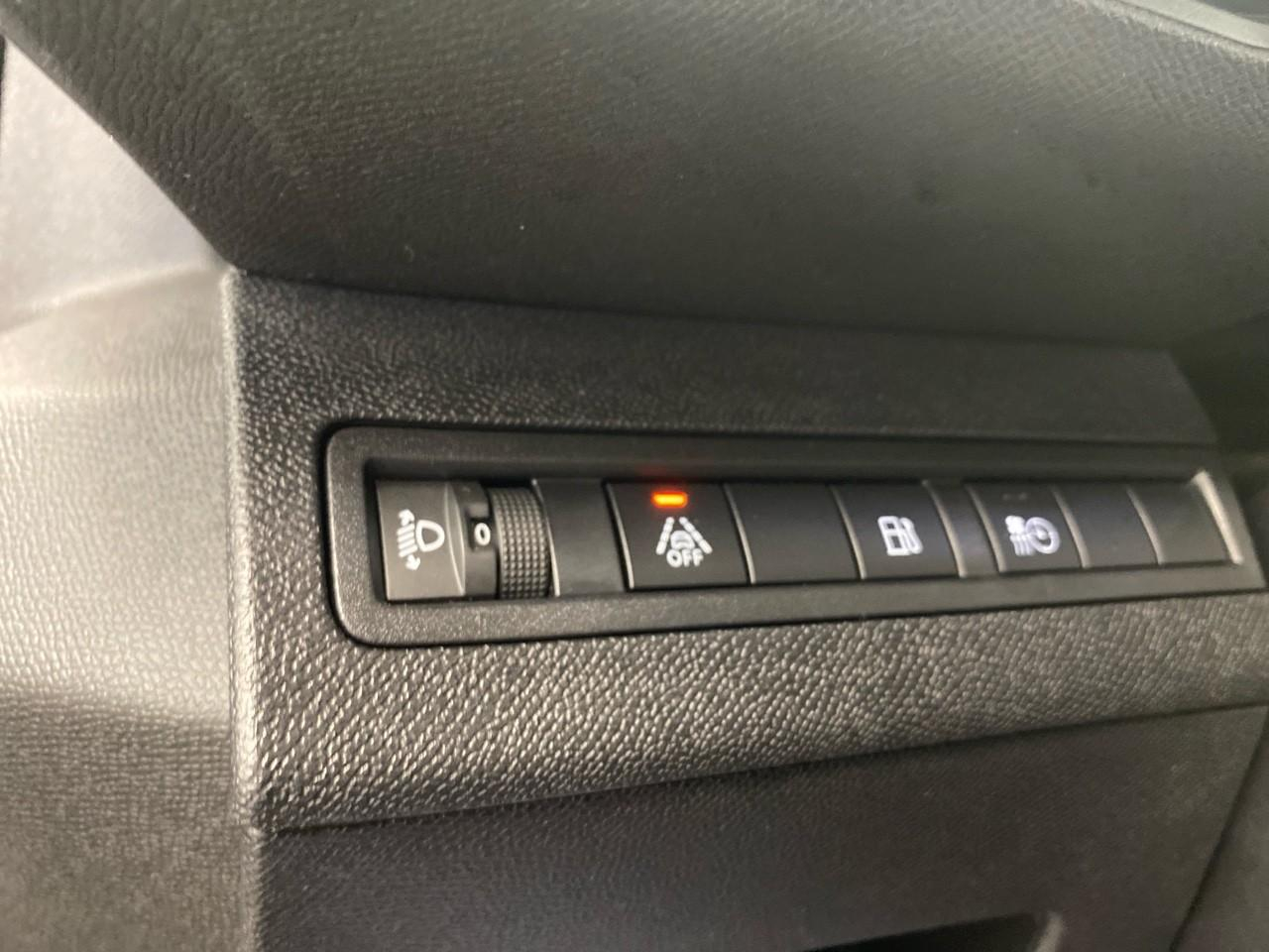 Peugeot 3008 hybrid 225 e-eat8 allure pack — photo 19