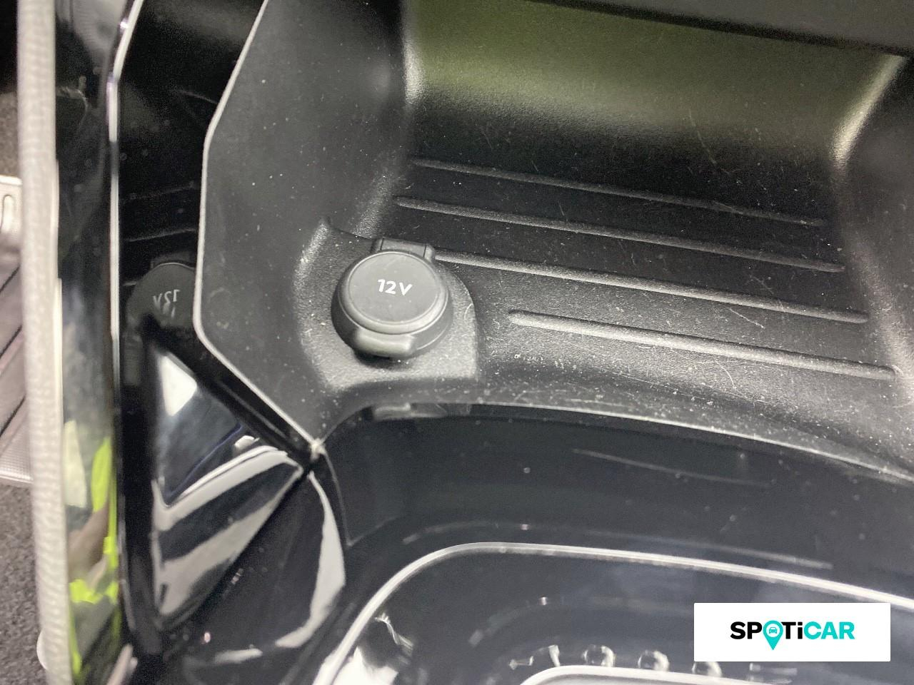 Peugeot 2008 e-2008 156ch 54 kwh gt — photo 17