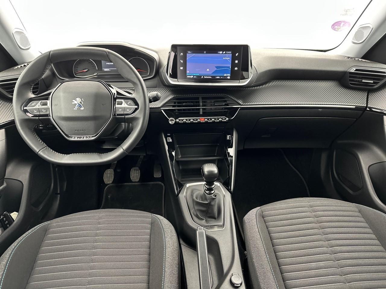 Peugeot 2008 puretech 100 s&s bvm6 style — photo 11