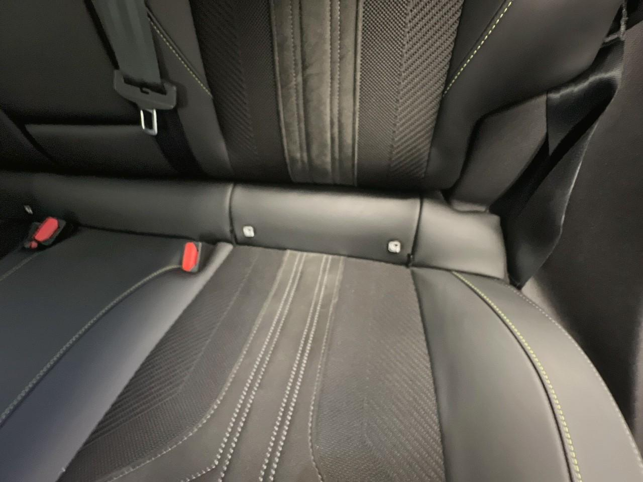Peugeot 308 phev 225 e-eat8 gt — photo 16