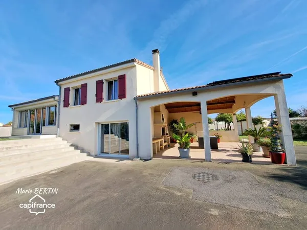 Maison à vendre 8 pièces et annexe avec 2 T2 SAINT ROMANS LES MELLE (79)