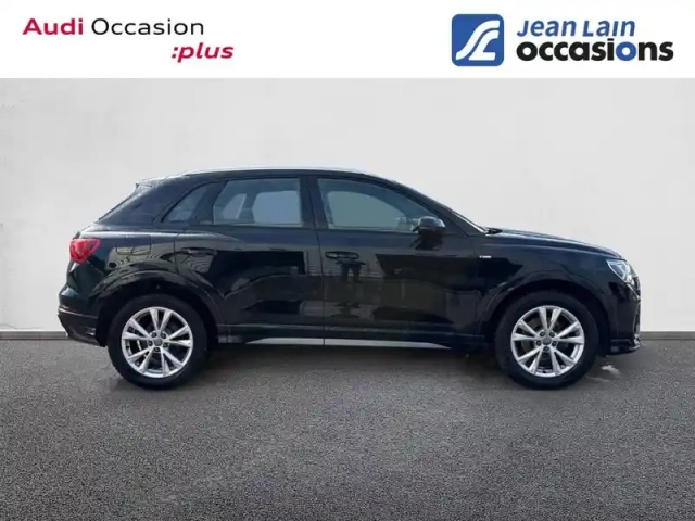 Audi Q3 35 tfsi 150 ch — photo 4