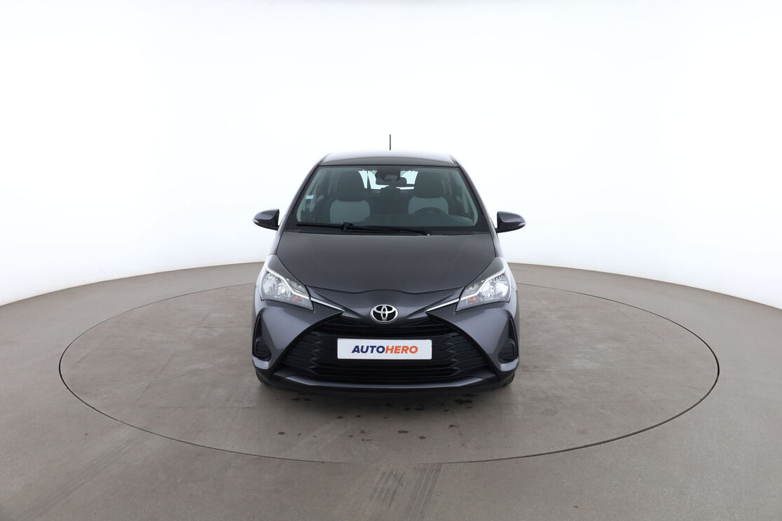 Toyota Yaris 1.0 VVT-i Active — photo 8