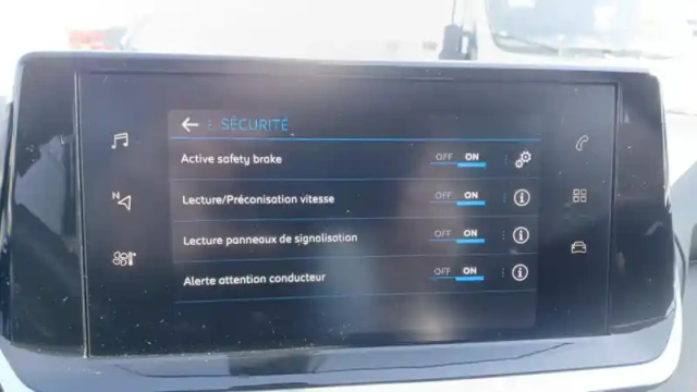 Peugeot 2008 puretech 130 s&amp;s eat8 — photo 29