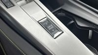 Peugeot 308 Plug-In Hybrid 195ch GT e-DCS7 — photo 19