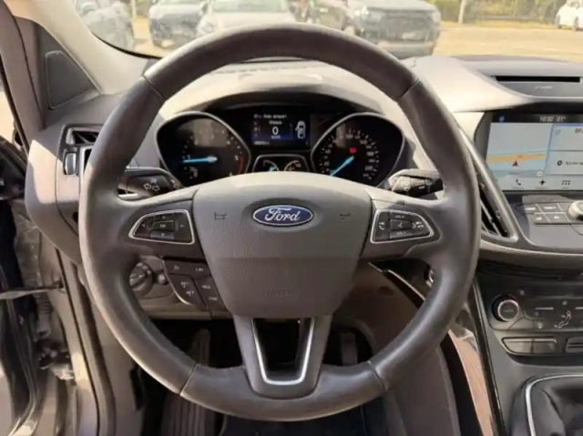 Ford Kuga 2.0 tdci 150ch stop&amp;start titanium 4x2 — photo 13