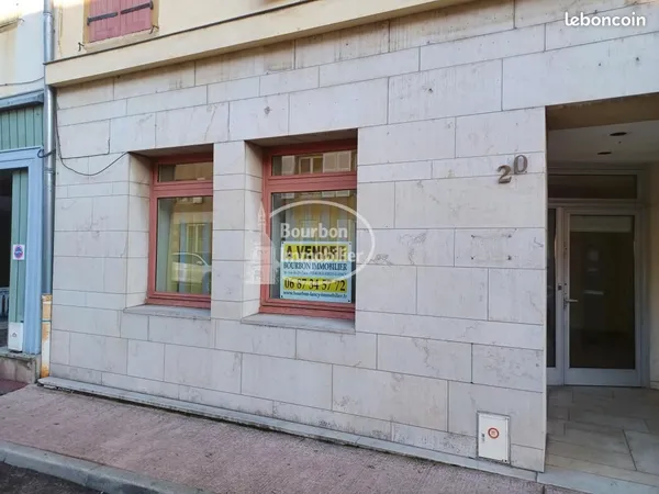 Local 121 m²