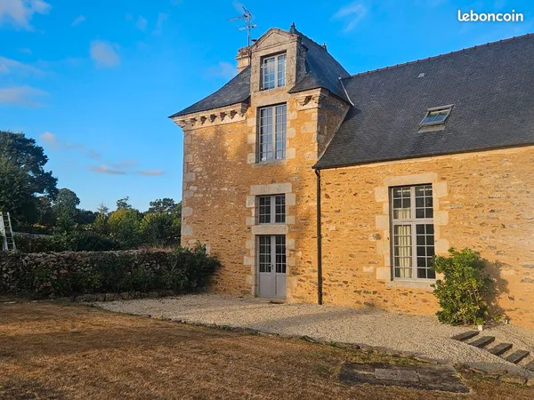 Location ou colocation - Maison 5 pièces 130 m² à l'entrée de Dinan - site historique remarquable