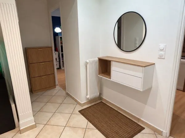 T3 traversant entièrement rénové - 68 m² - Balcon plein sud - Centre-ville