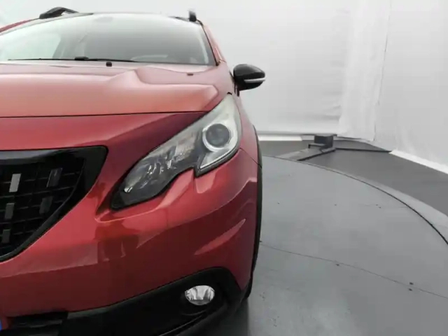 Peugeot 2008 1.2 puretech 110ch s&amp;s bvm5 — photo 20