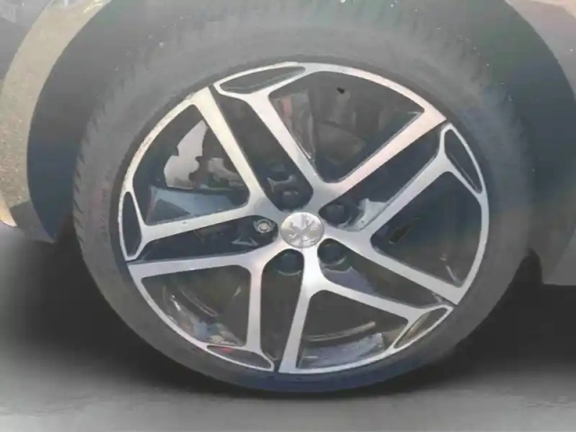 Peugeot 308 1.2 puretech 130ch ?6.c s&amp;s allure — photo 10