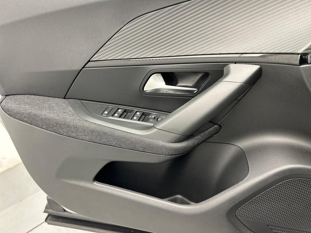 Peugeot 2008 100 s&s bvm6 style — photo 28