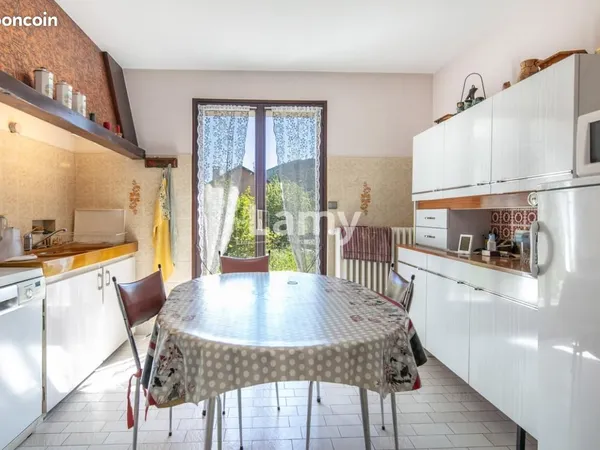 Maison 5 pièces 111 m²
