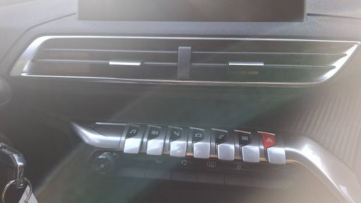Peugeot 3008 1.5 BlueHDi 130 EAT8 - Active Business – 2019 – 135656 km – Diesel – Boîte Automatique — photo 17