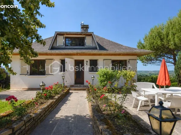 Maison 7 pièces 180 m²