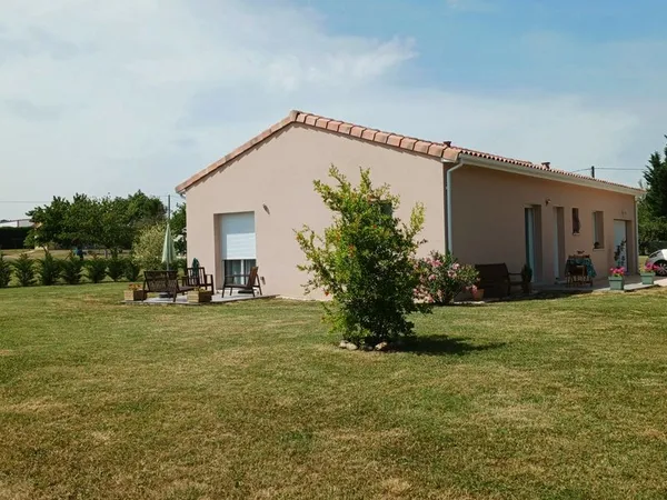 Petite propriété-Villa 2023