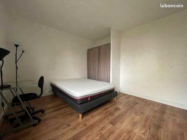 Appartement 4 pièces 10 m²