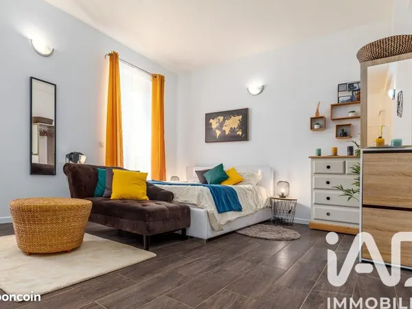 Studio 1 pièce 24 m²