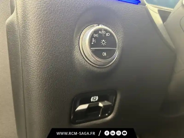 Mercedes Classe C berline 220 d amg line be — photo 13