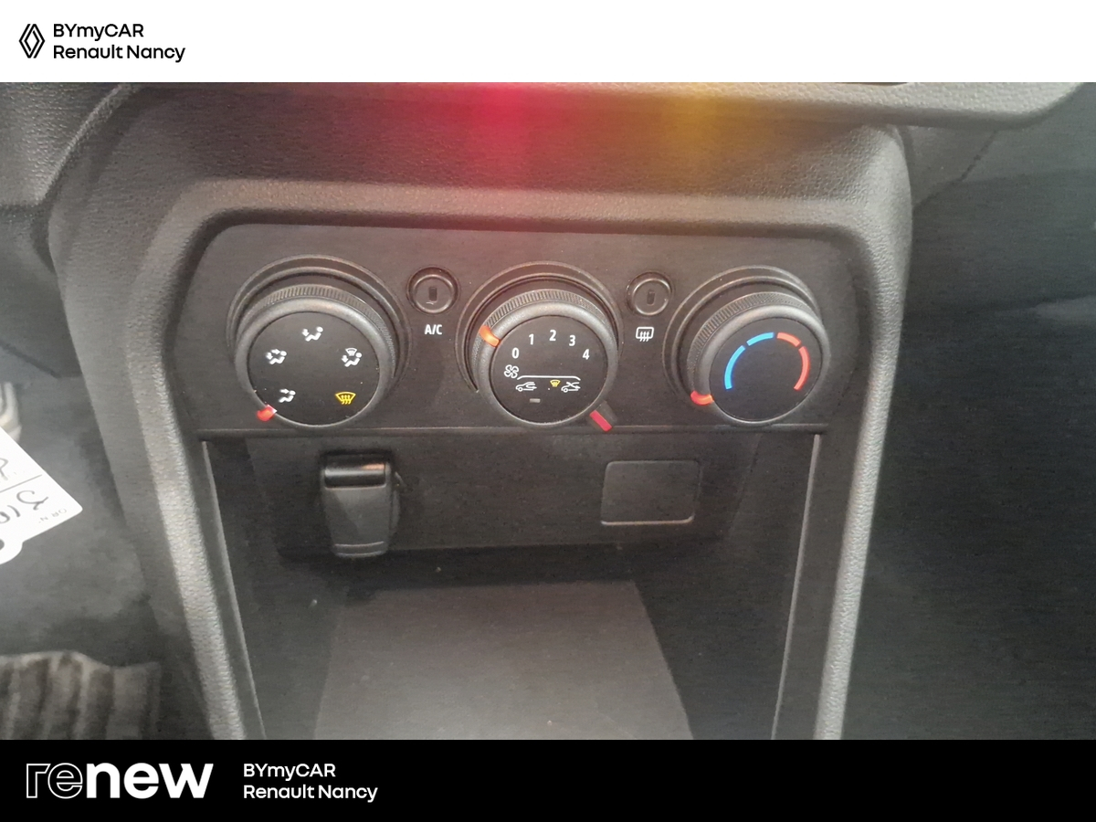 Dacia Sandero TCe 90 — photo 21