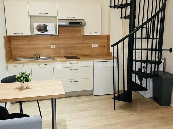 T2 MEUBLE - 33.96M2 - CENTRE VILLE