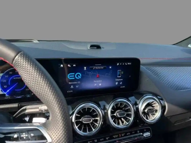Mercedes Eqa 250+ — photo 12