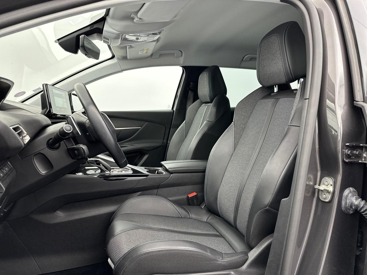 Peugeot 3008 hybrid 225 e-eat8 allure — photo 9
