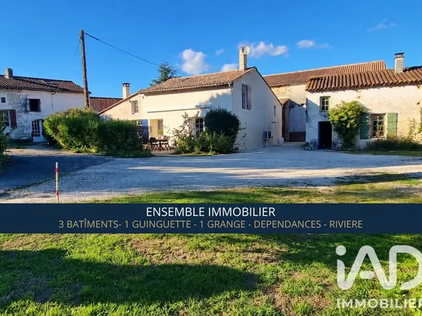 Maison 12 pièces 348 m²
