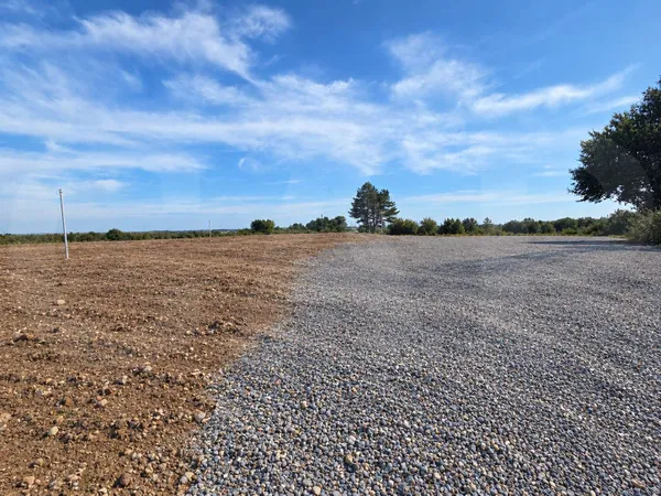 A vendre foncier 3 000m² zone UY à Plerneuf RN12