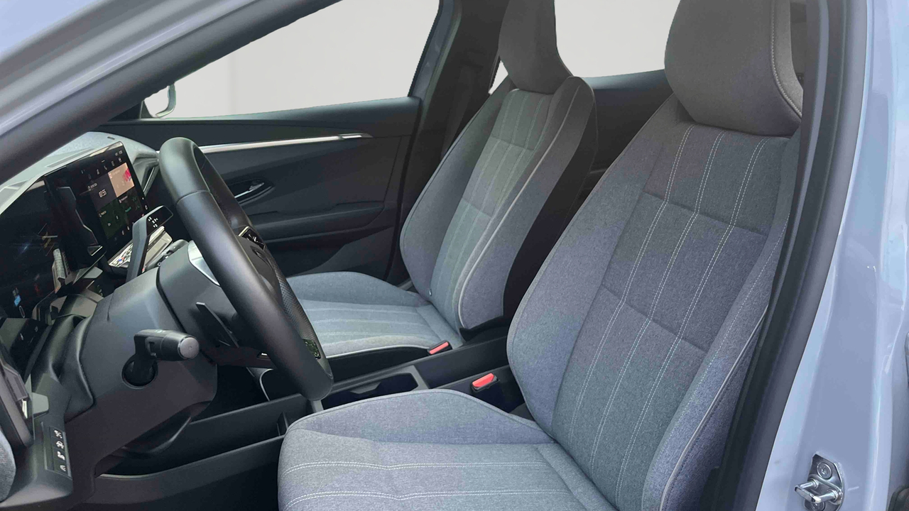 Renault Megane E-Tech EV40 130ch standard charge — photo 11