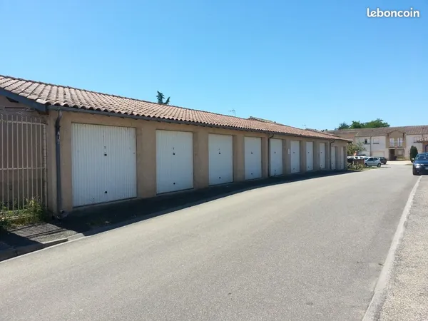 Stationnement Location Castelsarrasin  16m² 80€