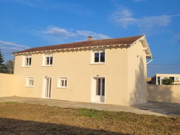 Maison 108 m2 2 chambre sur 9000m2