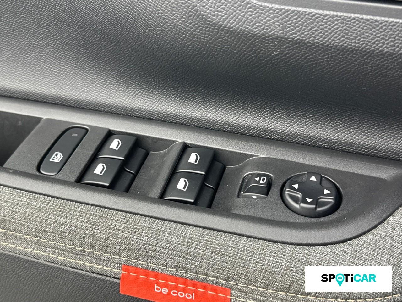 Citroën C3 Aircross 1.2 hybride 145ch plus e-dcs6 — photo 19