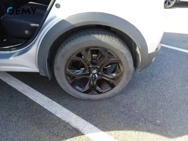 Renault Captur e-tech 145 — photo 11