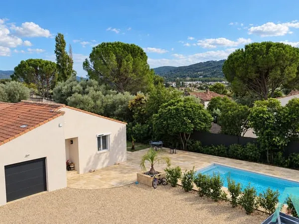 Maison 6 pièces rénovée 160m2 sur terrain 1465m2