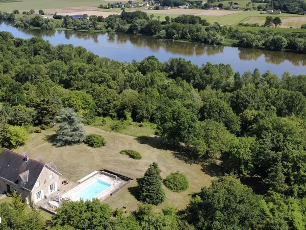 Propriété 5 pièces 217 m²