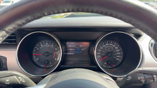 Ford Mustang Cabriolet 2.3 Ecoboost 317 - . – 2015 – 63092 km – Essence – Boîte Manuelle — photo 28