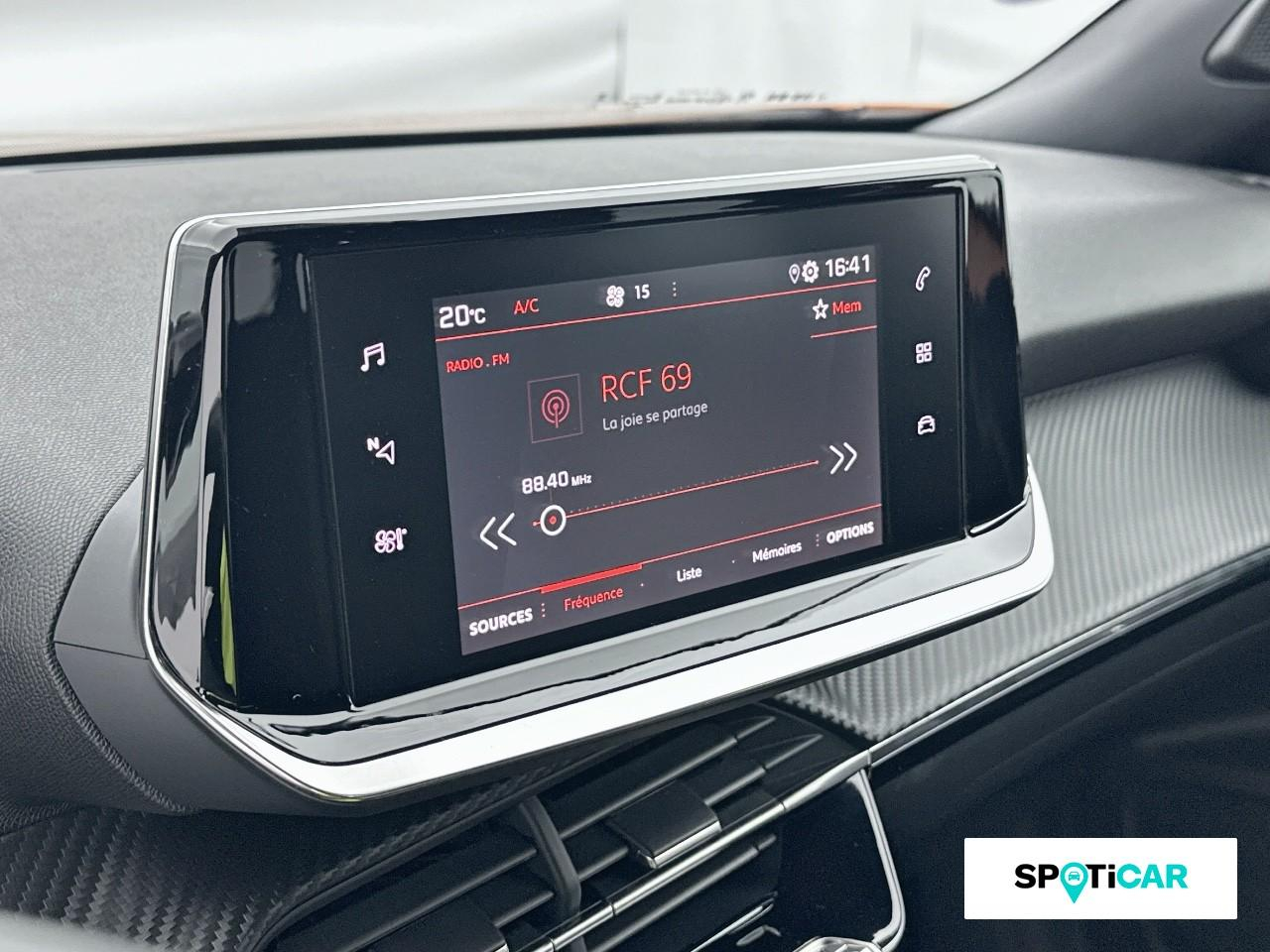 Peugeot 2008 1.2 puretech 100ch s&s allure — photo 13