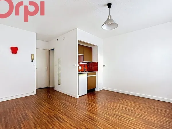 Studio 1 pièce 21 m²
