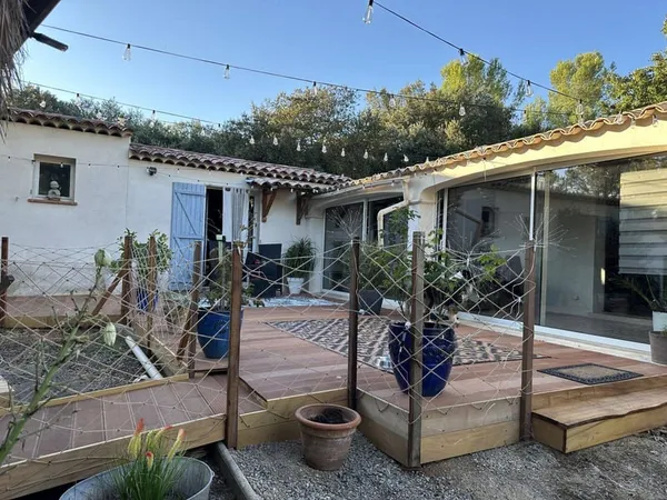Maison 11 pièces 236 m²