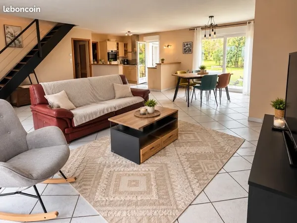 Maison 165 m2 - 5 chambres - terrain 2500 m2 - bord de Loire