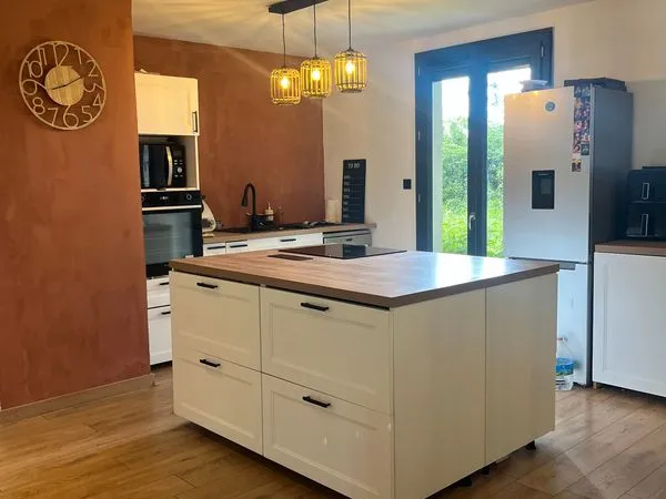 Maison individuelle - 89 m² - 3 chambres - 1 600 m²