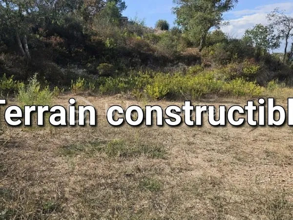 Terrain 1400 m²