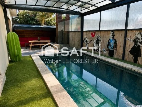 VILLA PRESTIGE DE 4 CHAMBRES AVEC PISCINE COUVERTE