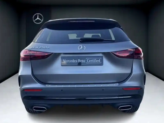 Mercedes Gla 250 e hybrid eq edition 140 — photo 4