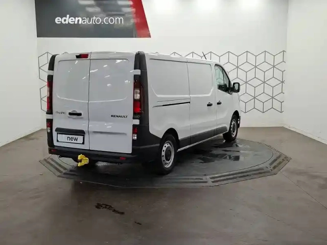 Renault Trafic fgn l2h1 3000 kg blue dci 130 — photo 5
