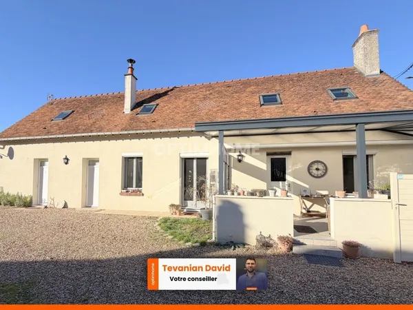 Maison de village de 109 m² avec dépendances, garage et accès au canal - Selles-sur-Cher