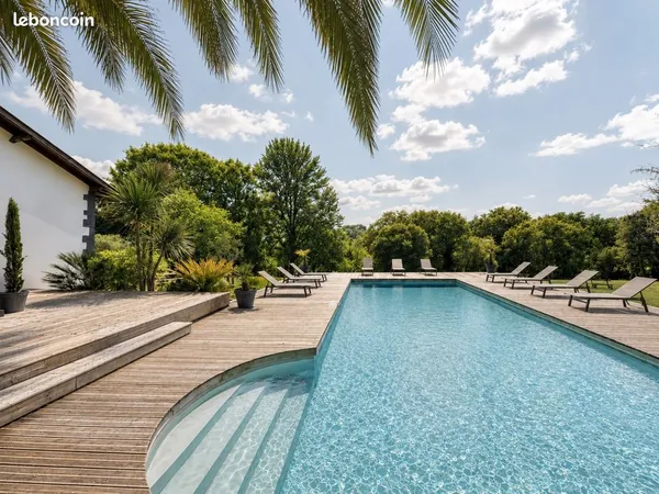 Maison 12 pièces 408 m²