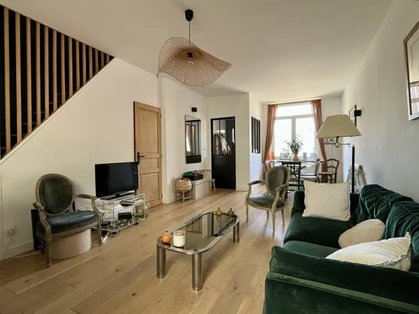 Vends maison rénovée avec jardin